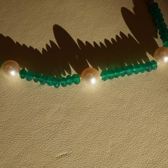 18.5" Genuine Akoya Pearl & Emerald Bead Necklace - Picture 3 of 7